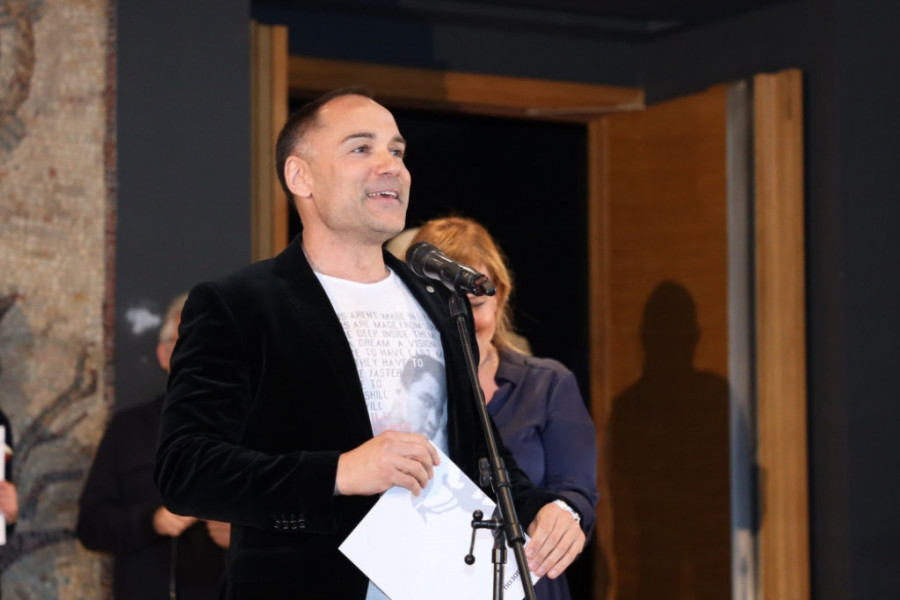 Hram umetnosti, prijateljstva i istrajnosti: Obeležen 74. rođendan Jugoslovenskog dramskog pozorišta (FOTO)