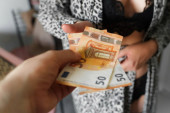 Panika među elitnim prostitutkama! "Pukle" na Crnogorskom primorju, očajne su