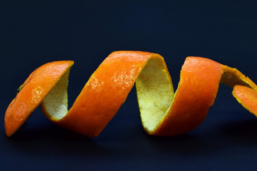 Koru od pomorandže uvek bacite u smeće? Nemojte, postoji pet dobrih razloga za to