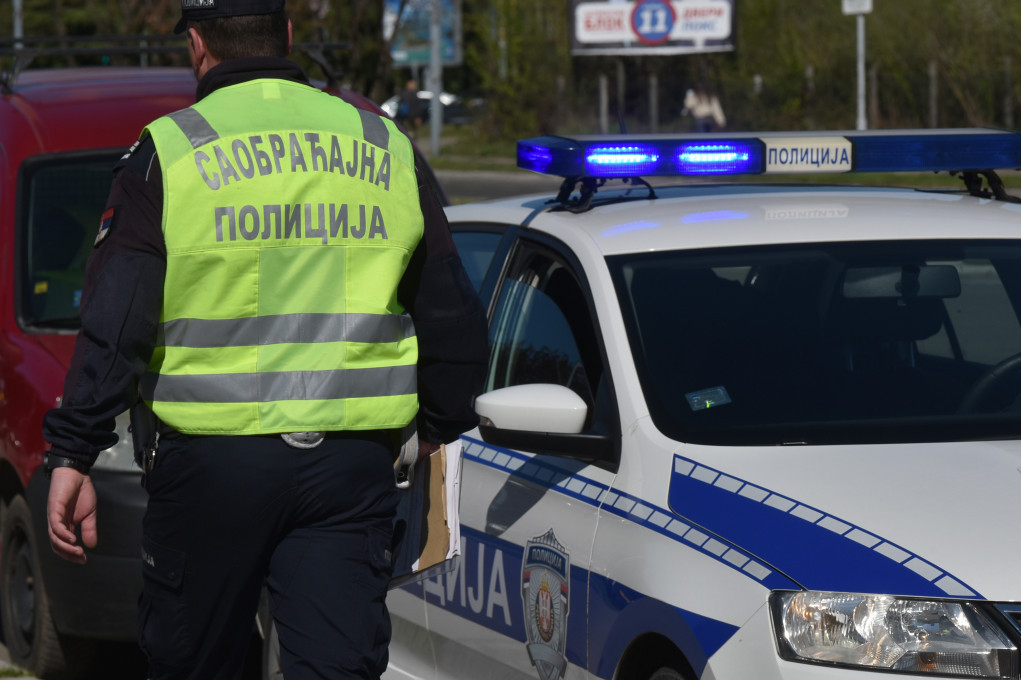 Seo za volan mrtav pijan: Policija u Nišu zaustavila vozača sa preko četiri promila alkohola u krvi!