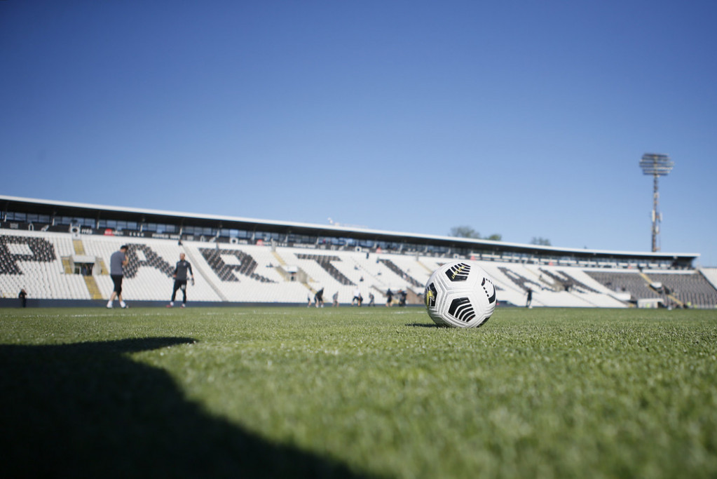 Fudbalski klub je napravio sve muke Partizana, dug je oko 15 miliona evra! Zbog njih možemo i bez stadiona da ostanemo!