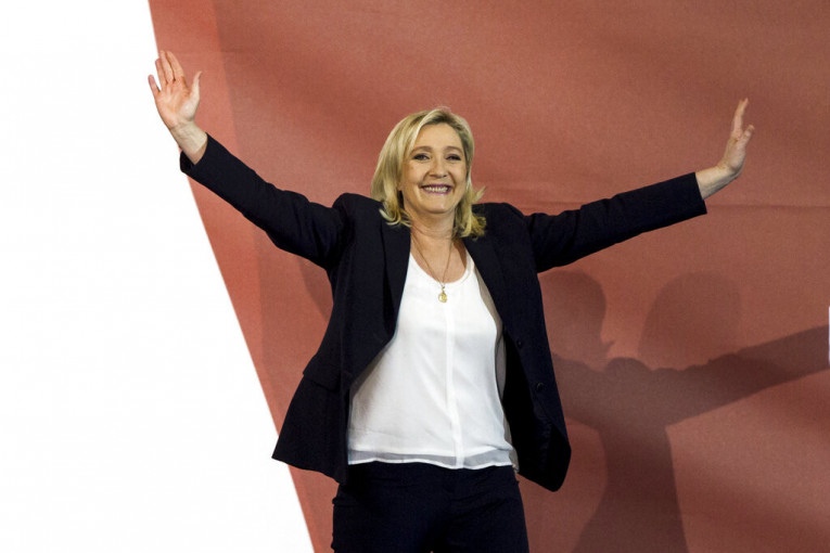 Udarac pred drugi krug: Le Penova i članovi njene stranke optuženi za proneveru!