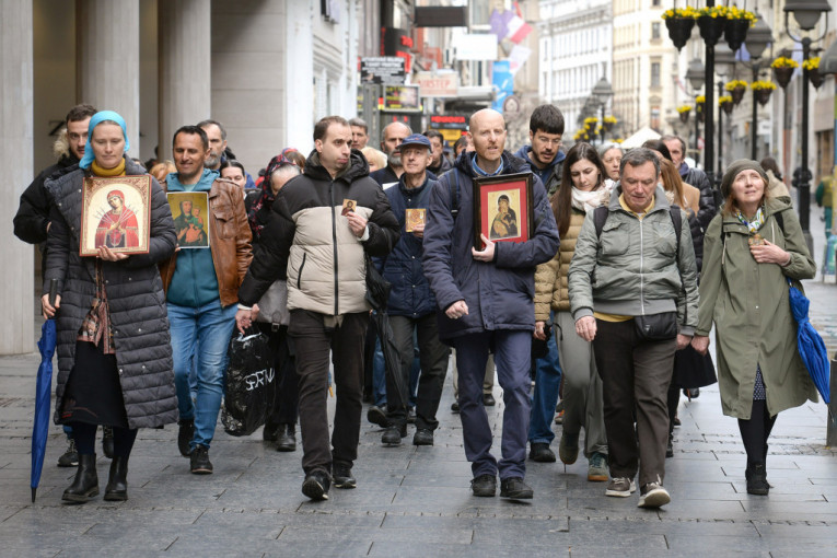 Uz blagoslov patrijarha Porfirija u Beogradu održana litija povodom Blagovesti