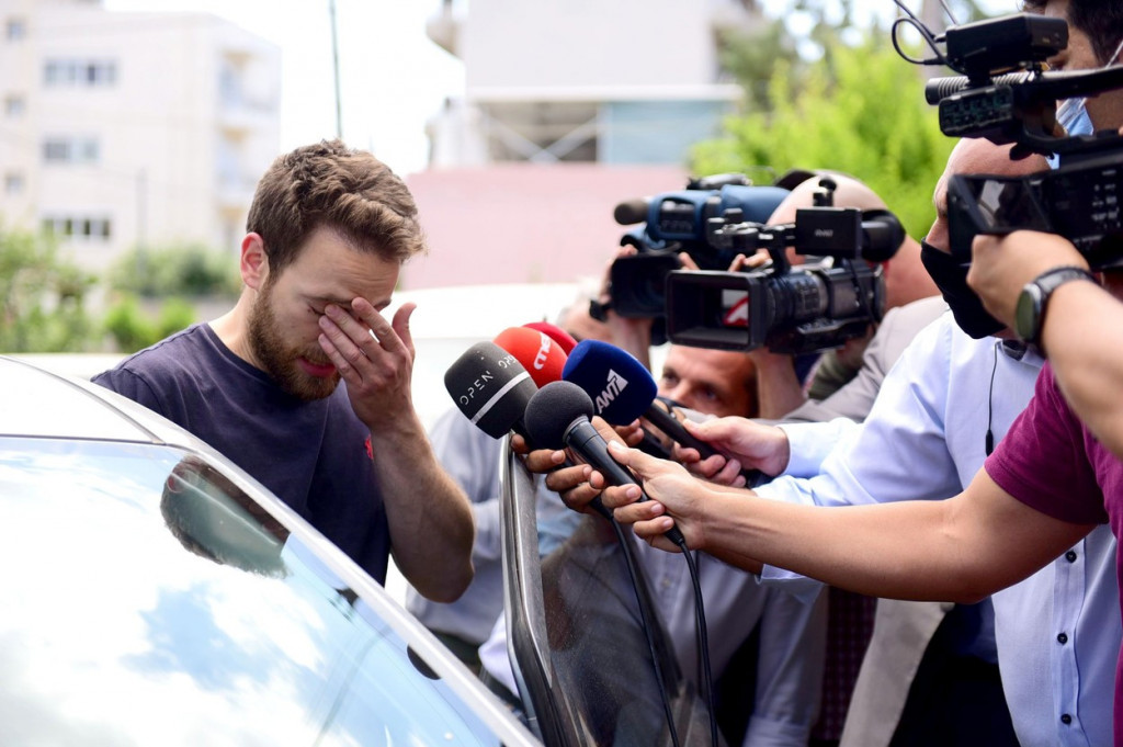 Muž koji je krvnički ubio ženu, pa plakao pred kamerama, dobija ljubavna pisma u zatvoru: "Mnogo je zgodan!"