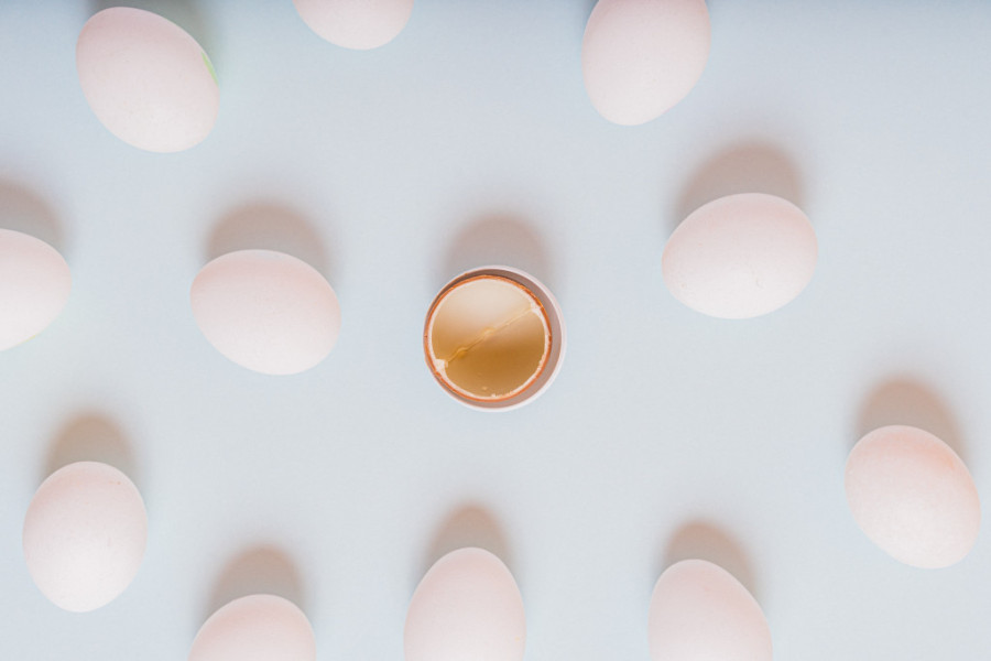 Ne morate da kupujete bela i skuplja jaja za Uskrs – uz ovaj trik možete sami da ih izbelite