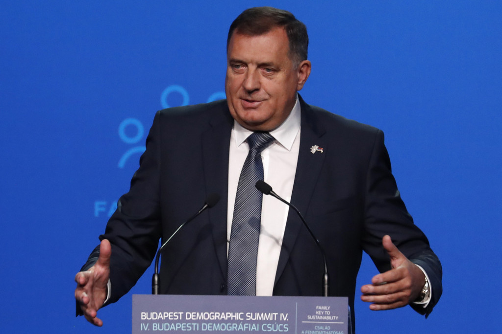 "Nikad se nisam plašio, niti ću": Dodik pred zoru dobio informacije od MUP da mu je bezbednost ugrožena - evo kako je reagovao