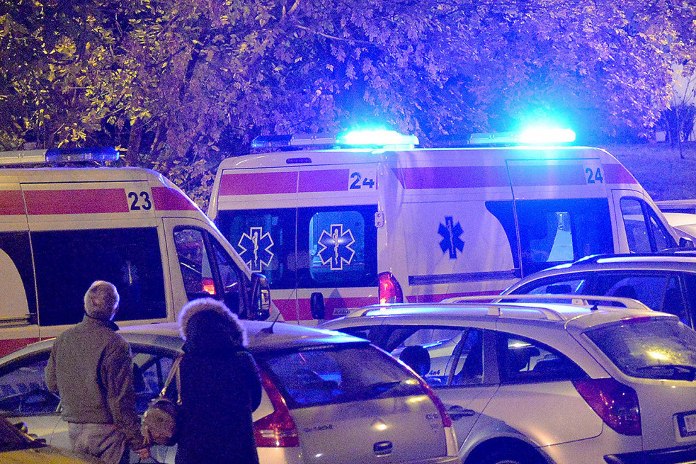 Noć u Beogradu: Jedna žena teško povređena u saobraćajnoj nesreći, odvezena u besvesnom stanju