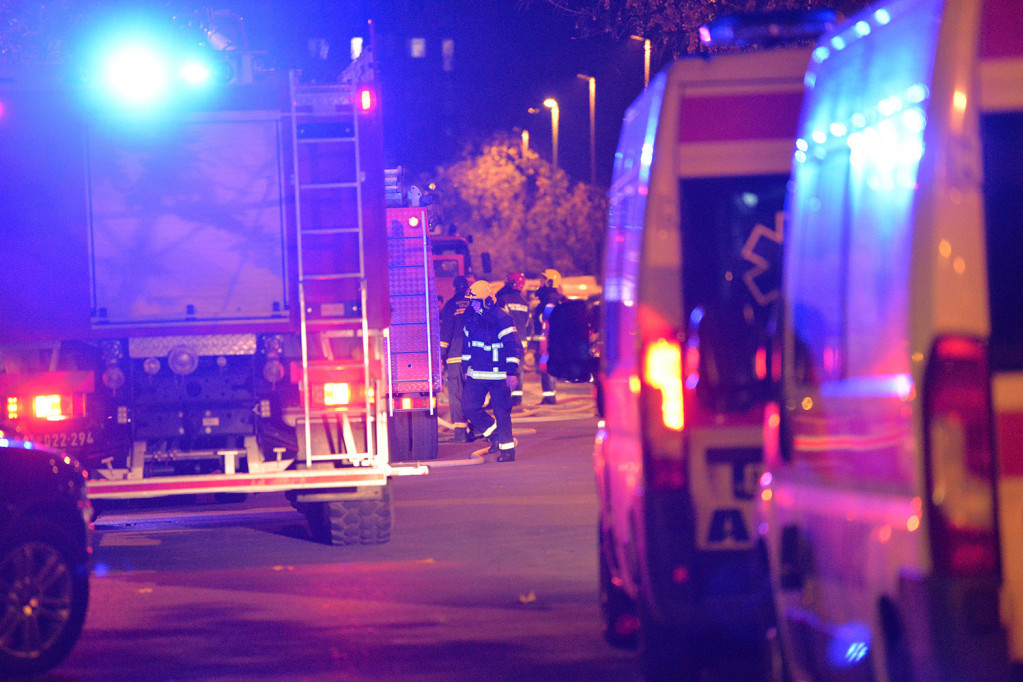 Ogromne gužve kod Laste: Zapalio se automobil, vatrogasci i policija na terenu! (FOTO)