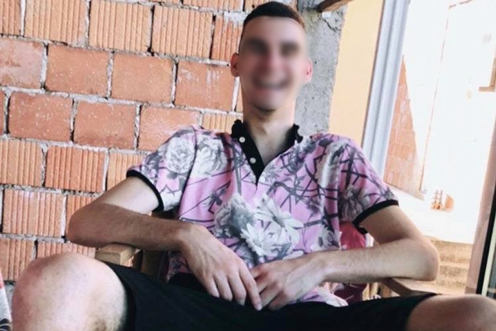 Ovo je osumnjičeni mladić za užas u Čačku: Ilija zaklao majku, oca i dedu (FOTO)