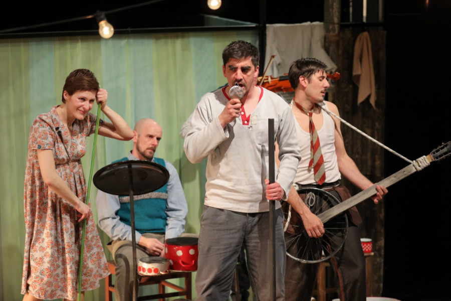 Nismo želeli da se bavimo "partizanima i četnicima“: Predstava „Kus petlić“ u Narodnom pozorštu (FOTO)