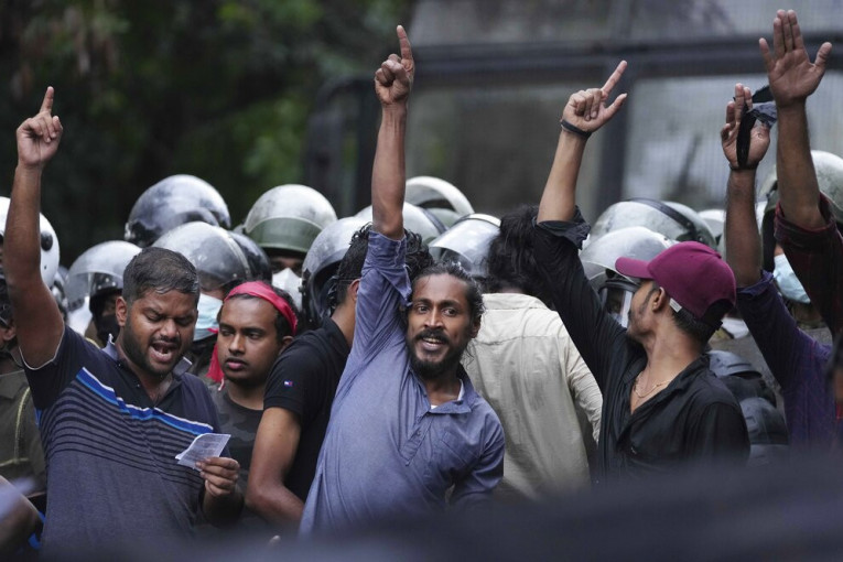 Šri Lanka bankrotirala: Ostrvska zemlja sve više tone (VIDEO)