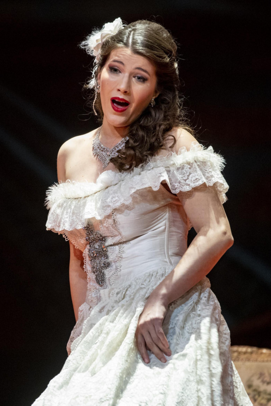 Povratak svetskog baritona u Narodno pozorište: Raskošni glas Željka Lučića u “Travijati” (FOTO)