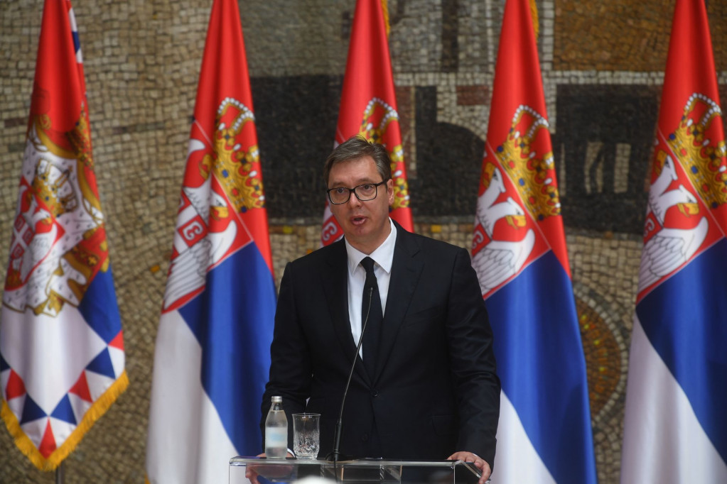 Vučić odgovara Đukanoviću i Kurtiju: Predsednik Srbije se obraća naciji