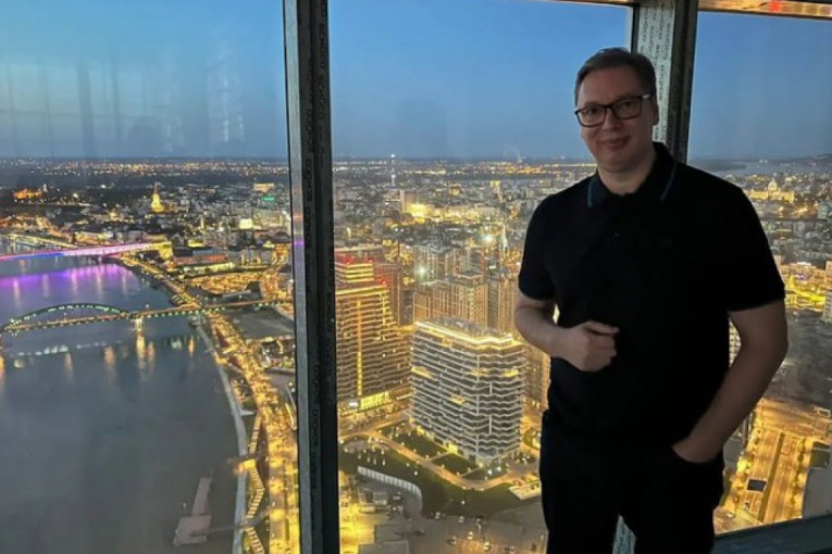 "Smrzao sam se, ali se pravim kao da nisam": Vučićeva objava sa najlepše "panorame" u Beogradu! (FOTO)