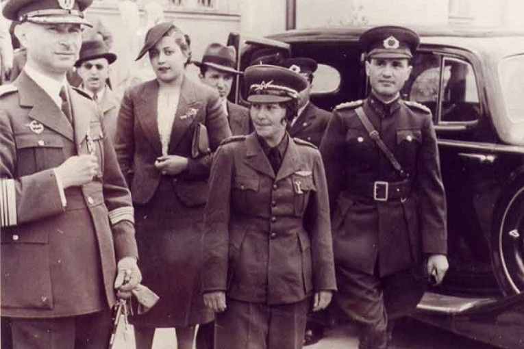 Sabiha Gokčen - Ataturkova mezimica, prvi ratni pilot, rođena kod Bijelog Polja (VIDEO)