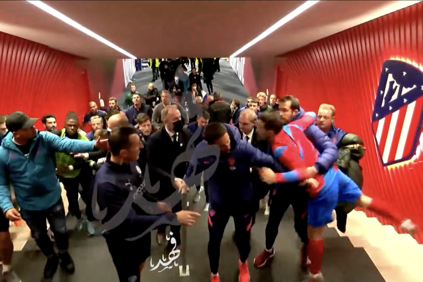 Haos u tunelu „Metropolitana“! Hrvata su jedva sprečili da se obračuna sa fudbalerima Sitija! (VIDEO)