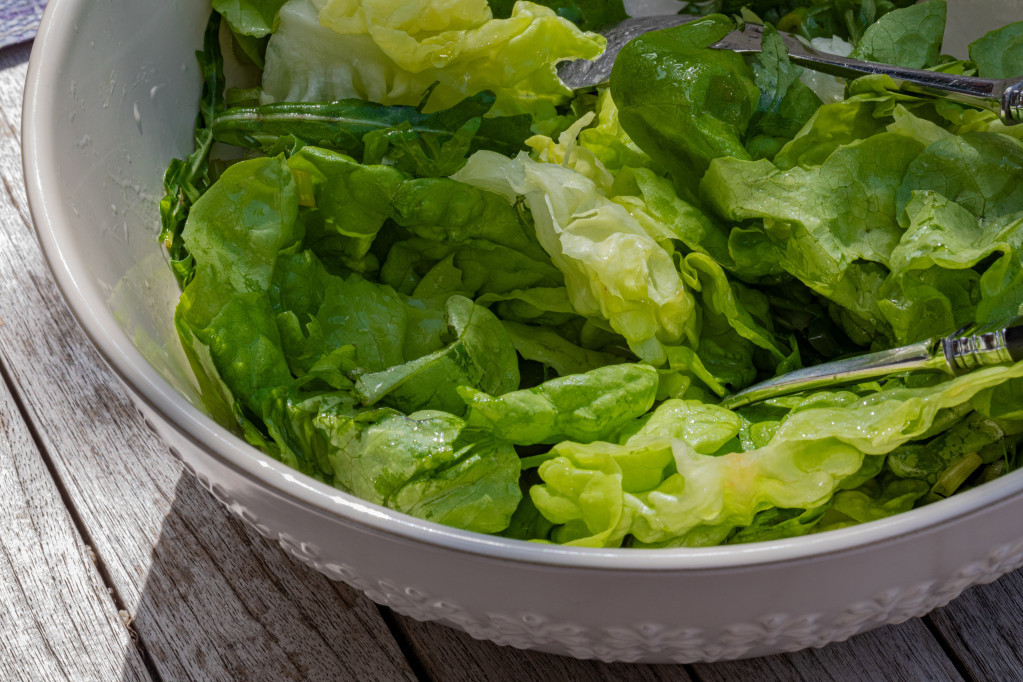 Kako da zelena salata ostane sveža i do nedelju dana: Šest trikova profesionalnih kuvara