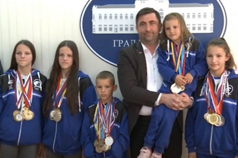 Porodica Đurić iz sela kod Bijeljine je jedinstven primer: Imaju petoro dece i svi su već šampioni!