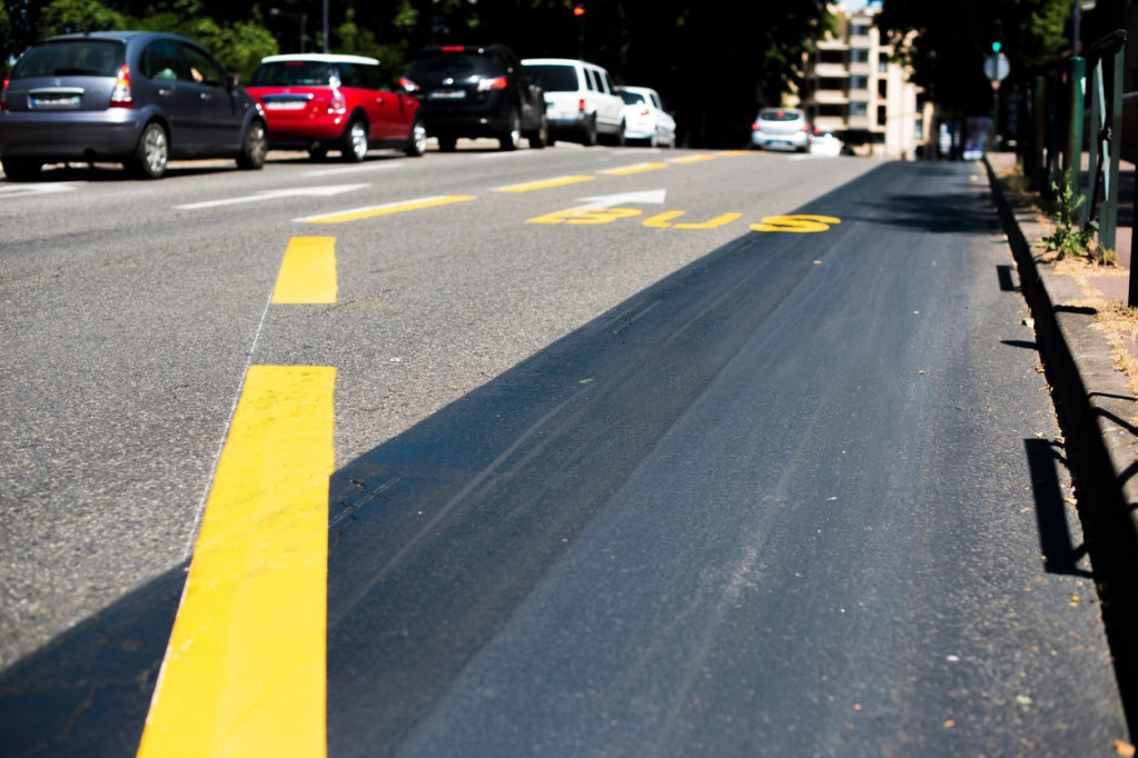 Da li ste znali? Ove žute trake na ulicama Beograda smete da koristite, a da vas saobraćajac ne zaustavi i piše kaznu (MAPA)