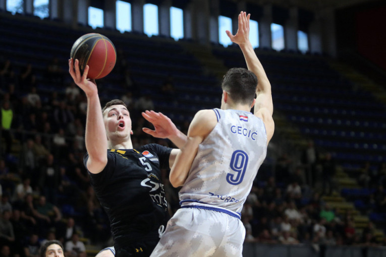 Valjak uhvatio zalet za Bursu! Ništa od klasika, Partizan silan protiv Cibone!