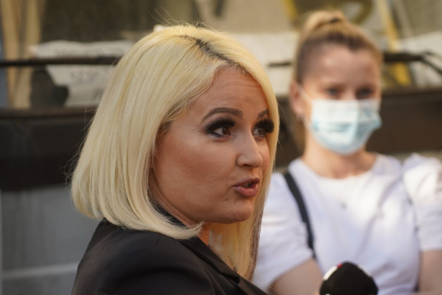 "Dragana Mirković mi je kuma!" Pevačica otvorila dušu, pa objasnila i kako!