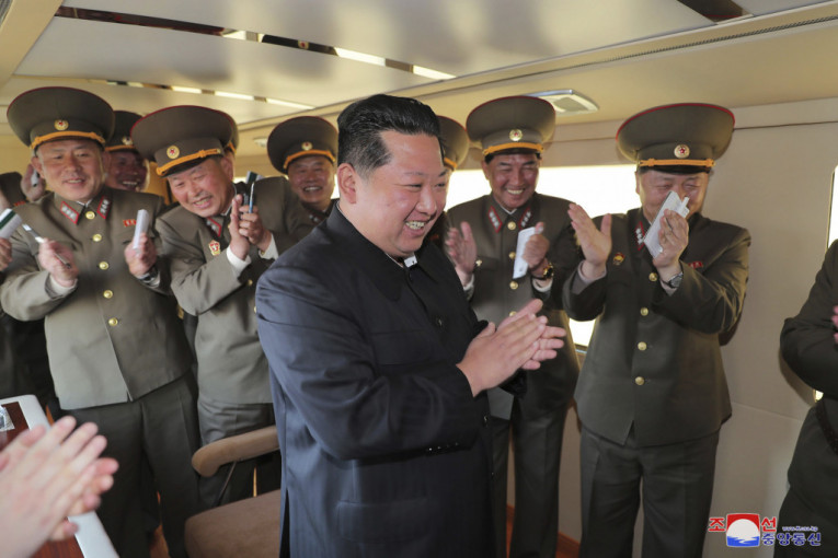 Nova briga ostatku sveta: Kim Džong Un obećao ubrzani razvoj nuklearnog oružja