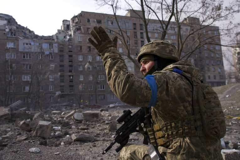 Rok do 12 časova: Rusi još jednom pozvali ukrajinske militante u Marijupolju da polože oružje!
