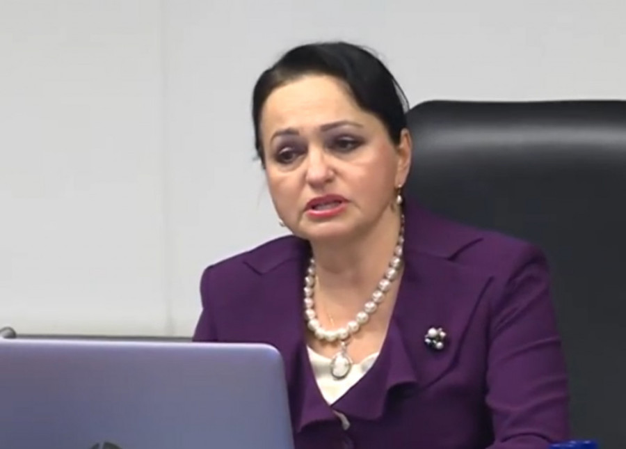 Dvojica čuvara u sobi, Medenica pod konstantnom prismotrom: Lekari u petak razmatraju njeno zdravstveno stanje