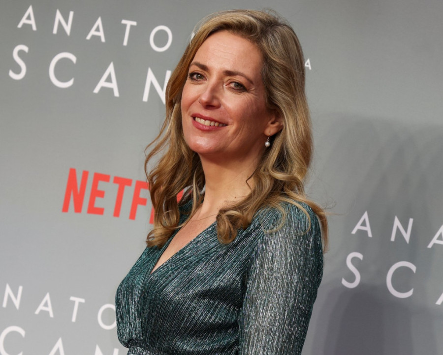 Seksualni skandali uglednih britanskih političara u novoj Netfliksovoj seriji: Sijena Miler u glavnoj ulozi (VIDEO)