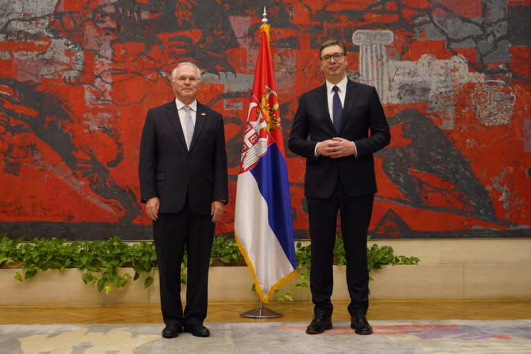 Da se saradnja Srbije i SAD dodatno unapredi: Predsednik Vučić sastao se sa Kristoferom Hilom