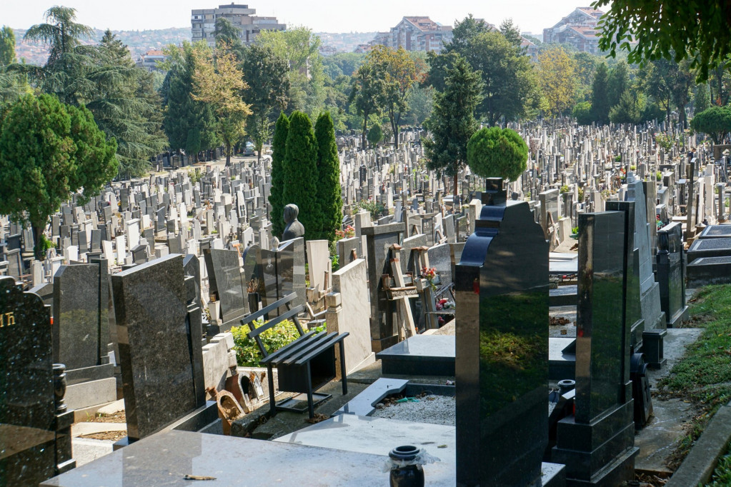 Bruka i sramota! Na srpskom groblju u Mostaru osvanule jezive ustaške pretnje, Srbi u strahu