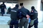 Hapšenje u Podgorici uoči pretnji đacima da će biti ubijeni: Krio 10 kilograma eksploziva i arsenal oružja!