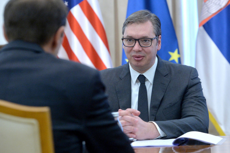 Vučić se sastao sa američkim senatorima: "Unapređenje saradnje sa SAD jedan od spoljnopolitičkih prioriteta Srbije!" (FOTO)