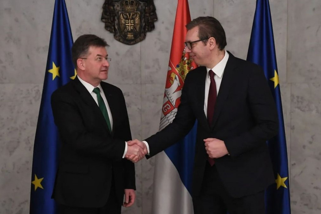 Predsednik Vučić se sastaje sa Miroslavom Lajčakom