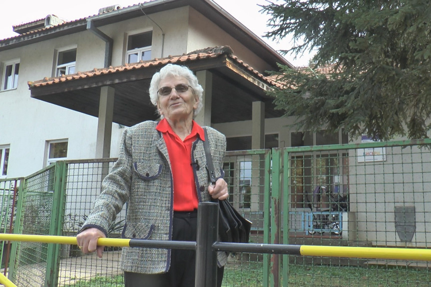 Umesto da uživa u lovorikama proživljava najteže dane: Izvršitelji zaplenili penziju ženi koja je živa legenda Čačka (FOTO)