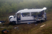 Detalji teške nesreće kod Vranića: Minibus se prevrnuo, vozač odmah testiran na alkohol!