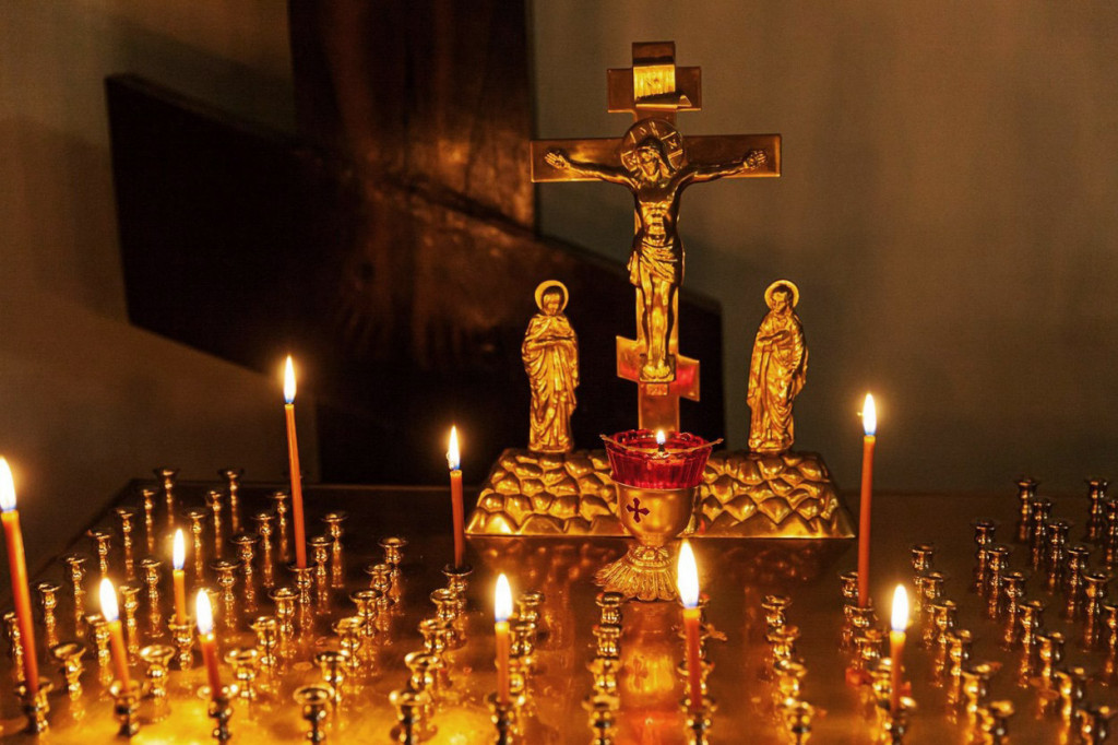 Danas je Veliki petak! Na najtužniji dan u hrišćanstvu se ne peva, a žene nikako ne smeju da urade jednu stvar