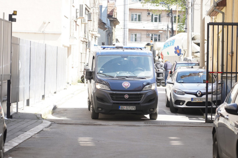 Saslušan osumnjičeni za napad na prostorije SNS u Beogradu: Tužilaštvo se oglasilo