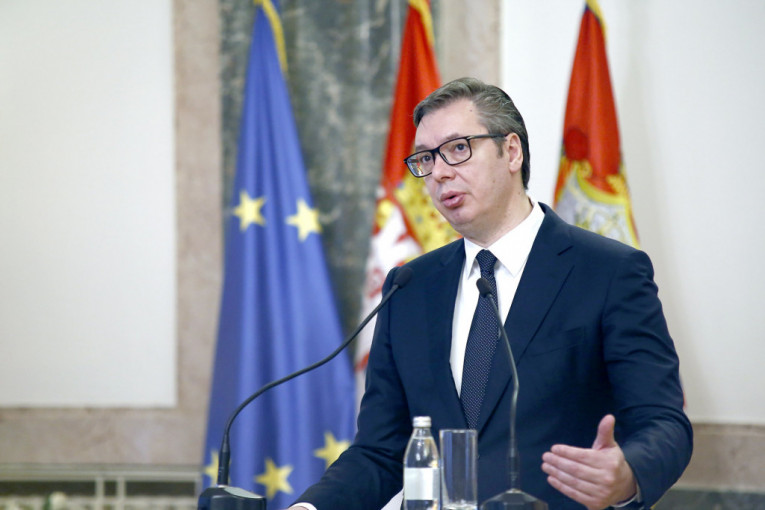 Predsednik o gorućim temama: Vučić se obraća građanima Srbije!