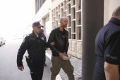 24sedam na licu mesta - Kreator Darko Kostić u pratnji policije došao na saslušanje! (FOTO/VIDEO)