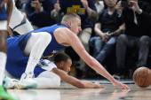 Jokić mora na "operaciju leđa"! Brutalna šala oslikava još jednu sezonu NBA MVP-ja (FOTO)