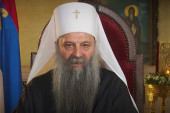 Vaskršnja poslanica patrijarha Porfirija: Molimo da se što pre i bezuslovno uspostavi mir, prestane stradanje i izbegli vrate u svoje domove