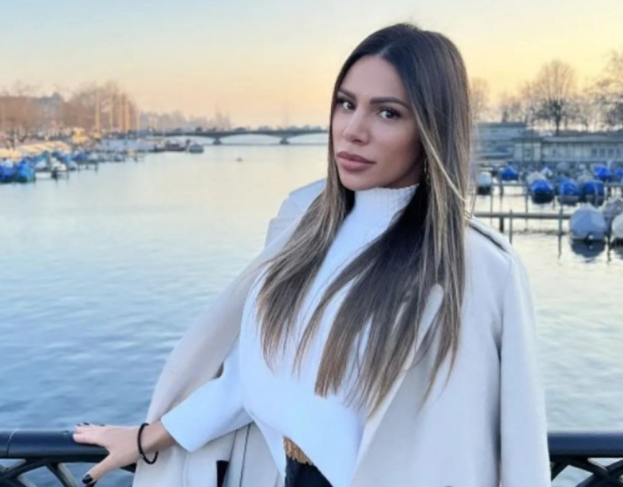 Sandra Afrika dečku razbila telefon u paramparčad: Razbesneo ju je, pa ga je kaznila!