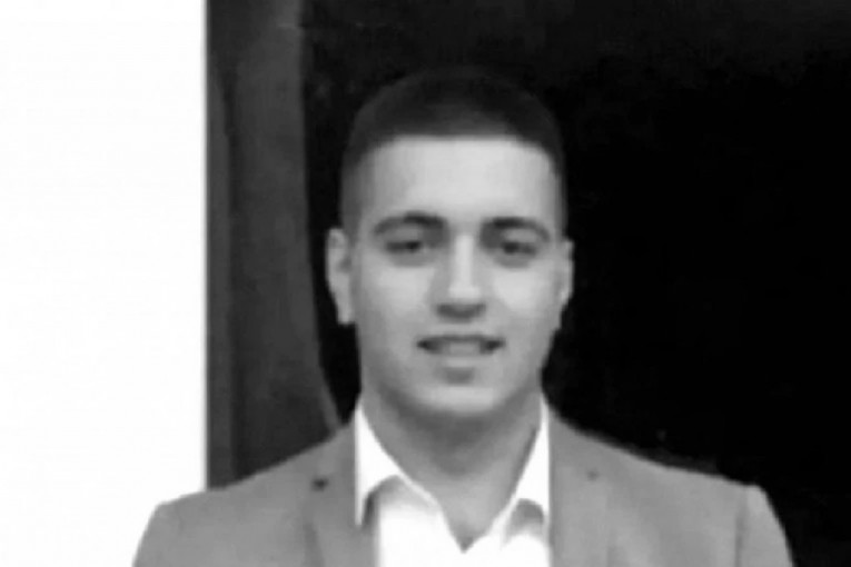 Preminuo Stefan (24) iz Ostružnice: Pevajući otišao u Tursku na lečenje, ali nažalost nije izdržao