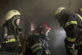 Požar u Beogradu: Šporet ostao uključen, a u stanu nije bilo nikoga! (VIDEO)
