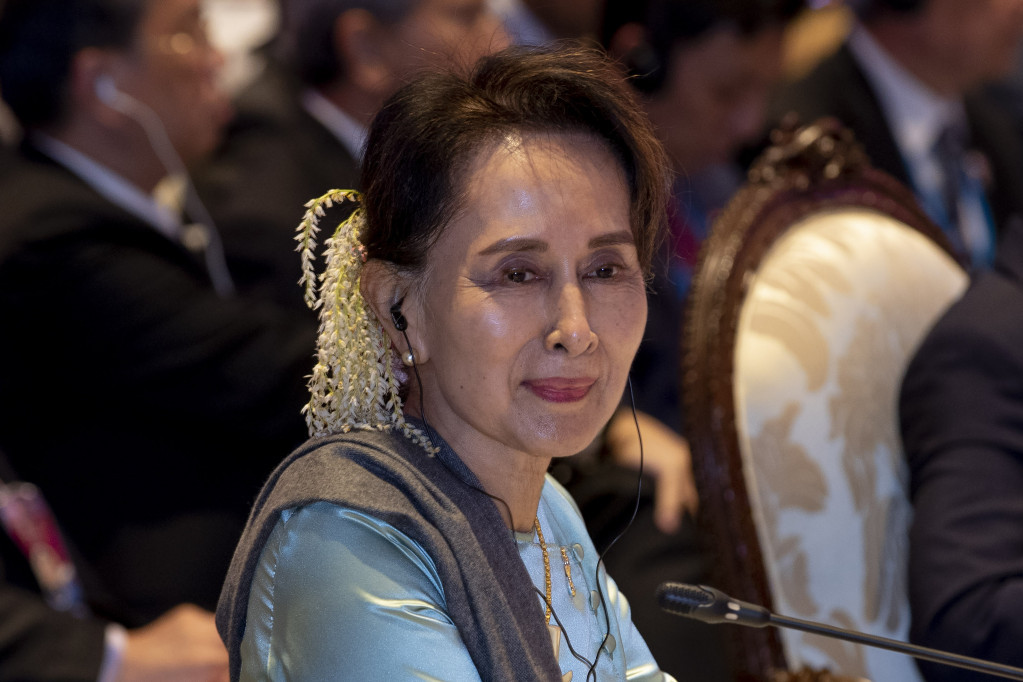 Svrgnuta državnica Aung San Su Ći proglašena krivom za korupciju! Osuđena na pet godina zatvora, a čeka je još više od 100?!  (VIDEO)