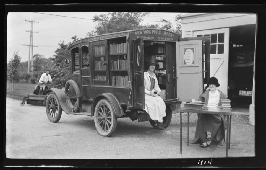 Kamila Rošan, konj Dendi i romantična priča o knjigomobilima: Kako knjige putuju svetom (FOTO)
