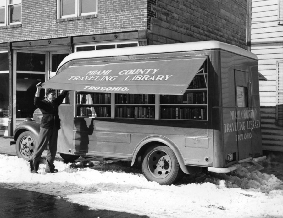 Kamila Rošan, konj Dendi i romantična priča o knjigomobilima: Kako knjige putuju svetom (FOTO)