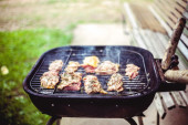Praznik koji budi čulo ukusa i mirisa: Evo kako izgleda meni za savršenu prvomajsku proslavu (RECEPT)