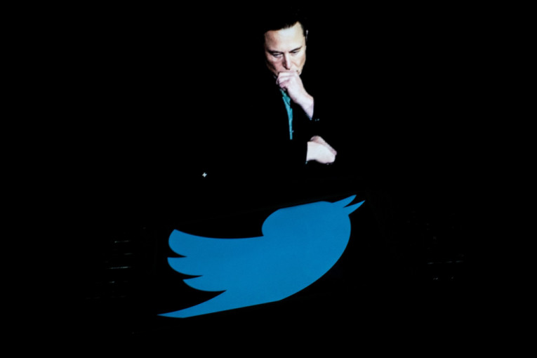 Milijarder se dvoumi: Mask otkrio da je kupovina Tvitera privremeno obustavljena